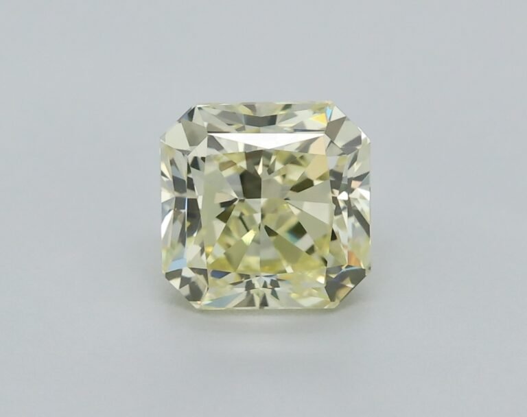 0.67 carat, Colour – Y-Z, Clarity – VS1, Shape – Square Radiant,  BDM