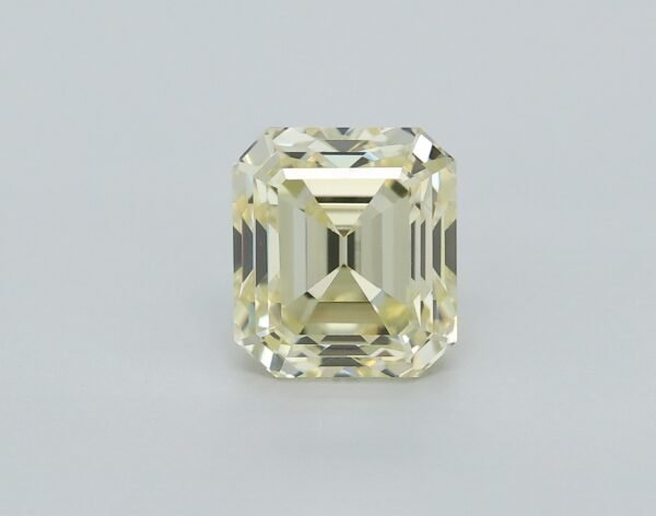 0.61 carat, Colour - Y1  Fancy Light Yellow, Clarity - VVS2, Shape - Rectangular Emerald,  BDM