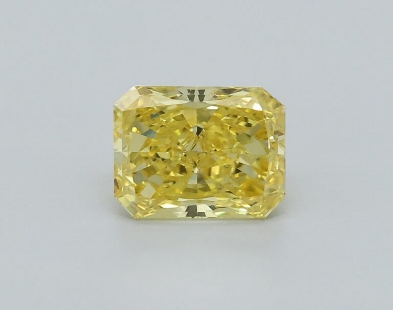 0.29 carat, Colour – Y7  Fancy Vivid Yellow, Clarity – VS1, Shape – Rectangular Radiant,  BDM