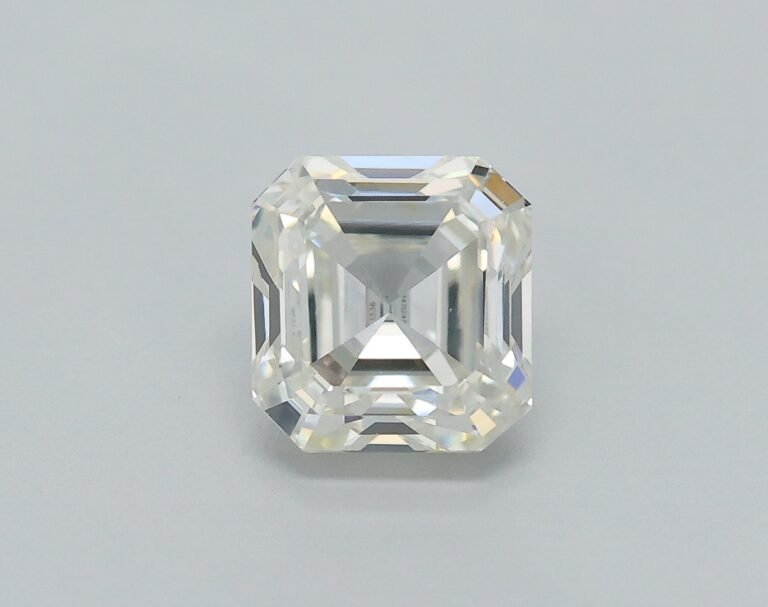 0.54 carat, Colour – K, Clarity – VS2, Shape – Square Emerald,  BDM