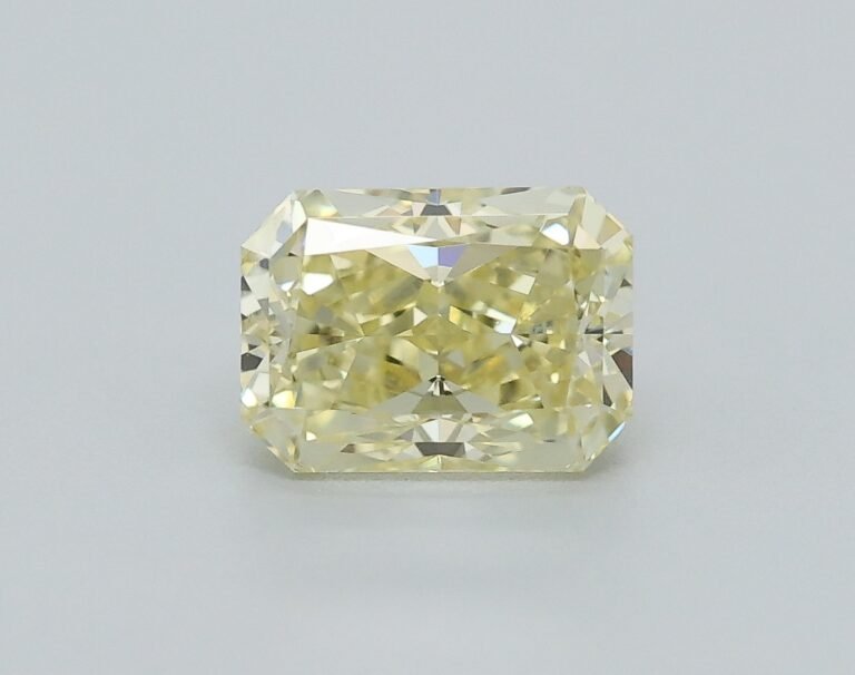 0.44 carat, Colour – Y3  Fancy Yellow, Clarity – VVS1, Shape – Rectangular Radiant,  BDM