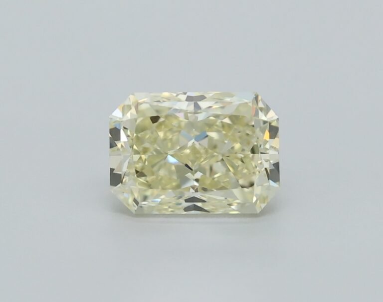 0.66 carat, Colour – Y-Z, Clarity – IF, Shape – Rectangular Radiant,  BDM