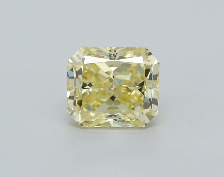 0.87 carat, Colour – Y4  Fancy Yellow, Clarity – VVS1, Shape – Rectangular Radiant,  BDM