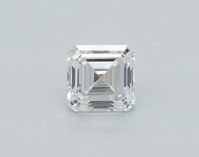 0.29 carat, Colour – F, Clarity – P1, Shape – Square Emerald,  BDM