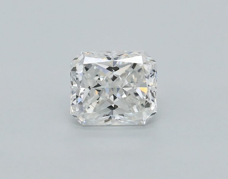 0.35 carat, Colour – F, Clarity – VVS2, Shape – Rectangular Radiant,  BDM