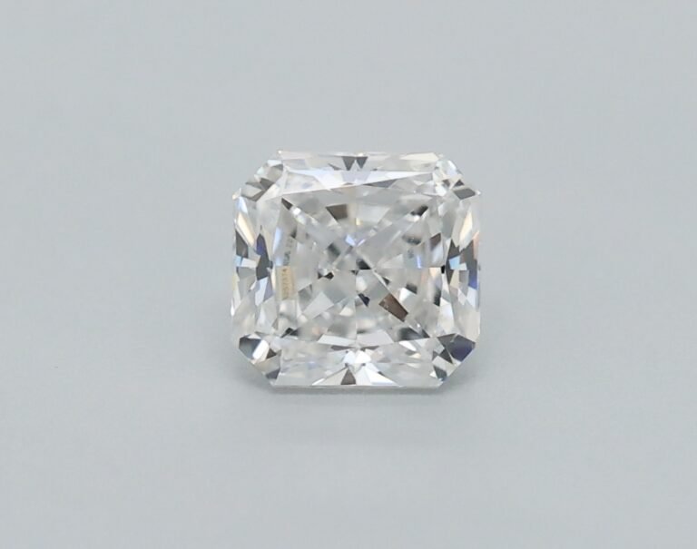 0.21 carat, Colour – F, Clarity – VVS1, Shape – Rectangular Radiant,  BDM