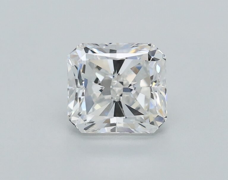 0.52 carat, Colour – E, Clarity – VVS1, Shape – Rectangular Radiant,  BDM