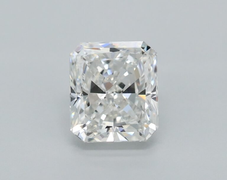 0.67 carat, Colour – G, Clarity – VS1, Shape – Rectangular Radiant,  BDM