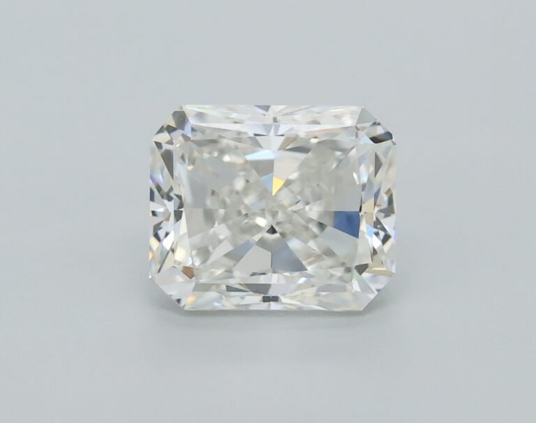 0.92 carat, Colour – I, Clarity – VVS2, Shape – Rectangular Radiant,  BDM