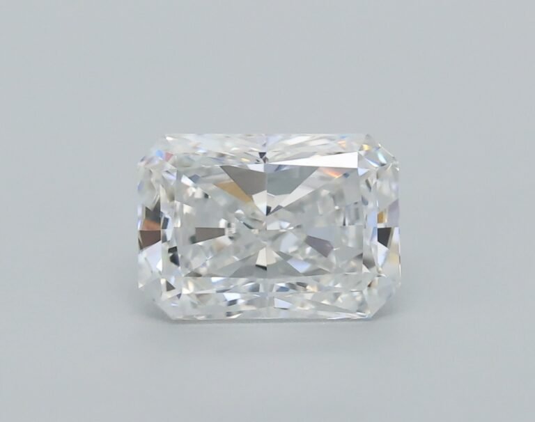 0.62 carat, Colour – E, Clarity – VVS2, Shape – Rectangular Radiant,  BDM