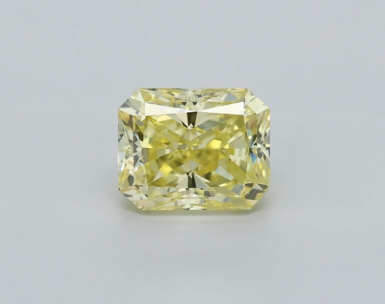 0.99 carat, Colour – Y5  Fancy Intense Yellow, Clarity – SI1, Shape – Rectangular Radiant,  BDM