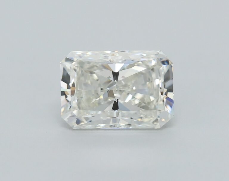 0.63 carat, Colour – I, Clarity – VVS2, Shape – Rectangular Radiant,  BDM