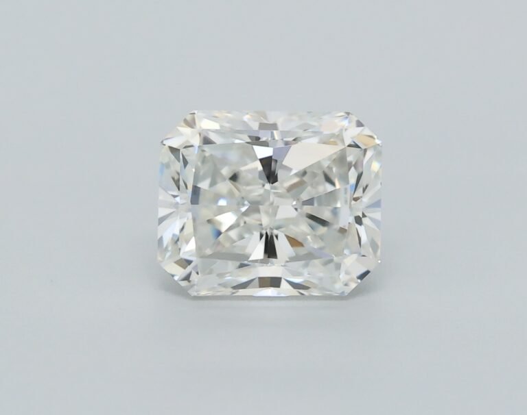 0.71 carat, Colour – H, Clarity – VVS2, Shape – Rectangular Radiant,  BDM