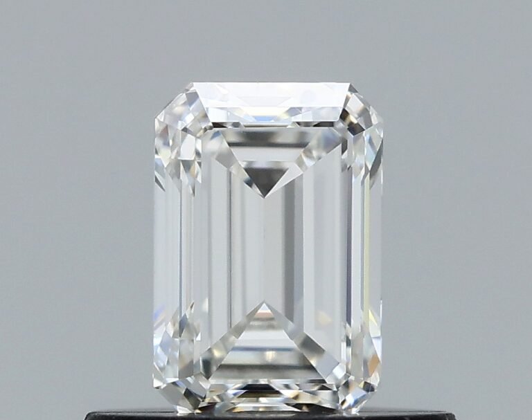 0.5 carat, Colour – H, Clarity – VVS1, Shape – Rectangular Emerald,  BDM