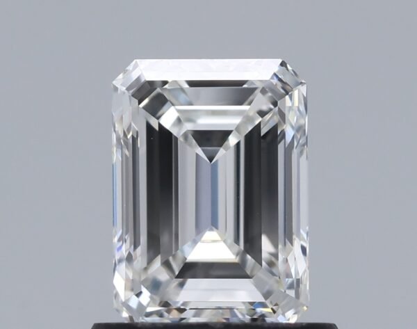 0.94 carat, Colour - G, Clarity - VS1, Shape - Rectangular Emerald,  BDM