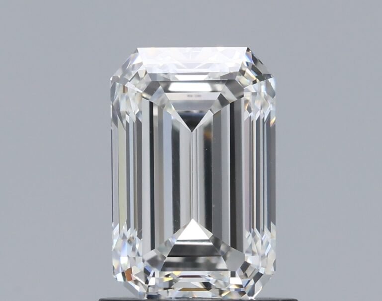 1.25 carat, Colour – H, Clarity – VVS1, Shape – Rectangular Emerald,  BDM