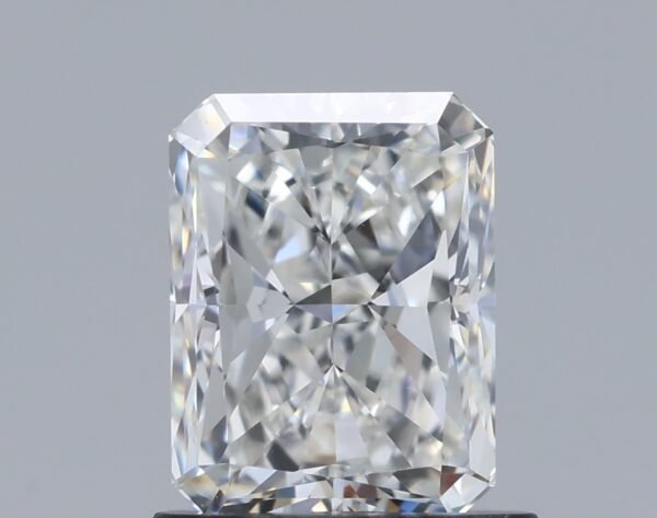 1.06 carat, Colour - H, Clarity - VS1, Shape - Rectangular Radiant,  BDM
