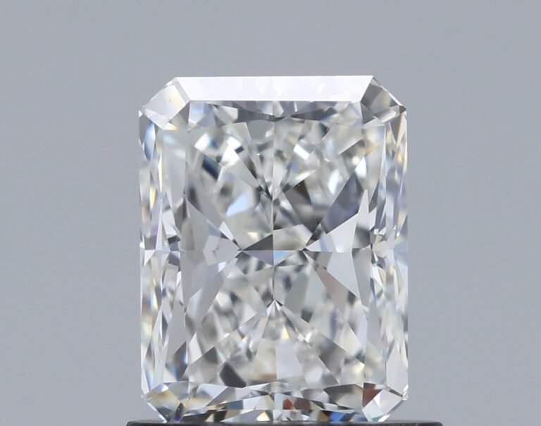 1.06 carat, Colour – H, Clarity – VS1, Shape – Rectangular Radiant,  BDM