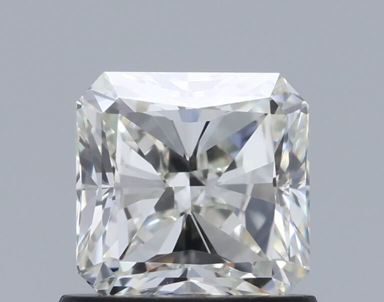 0.88 carat, Colour – J, Clarity – VVS1, Shape – Square Radiant,  BDM