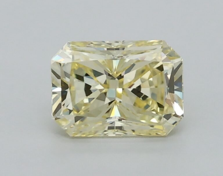 0.72 carat, Colour – Y3  Fancy Yellow, Clarity – VVS1, Shape – Rectangular Radiant,  BDM