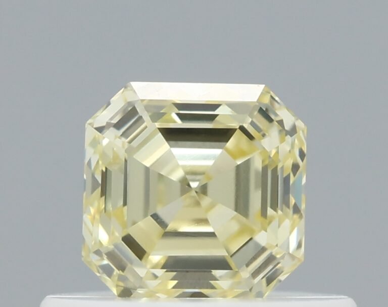 0.46 carat, Colour – Y3  Fancy Yellow, Clarity – VVS1, Shape – Square Emerald,  BDM