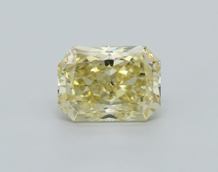0.83 carat, Colour – Y3  Fancy Yellow, Clarity – VS1, Shape – Rectangular Radiant,  BDM