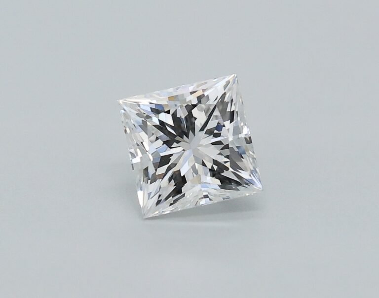 0.33 carat, Colour – F, Clarity – VVS2, Shape – Princess,  BDM