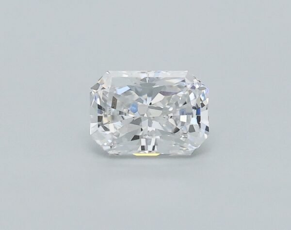 0.18 carat, Colour - D, Clarity - VVS2, Shape - Rectangular Radiant,  BDM