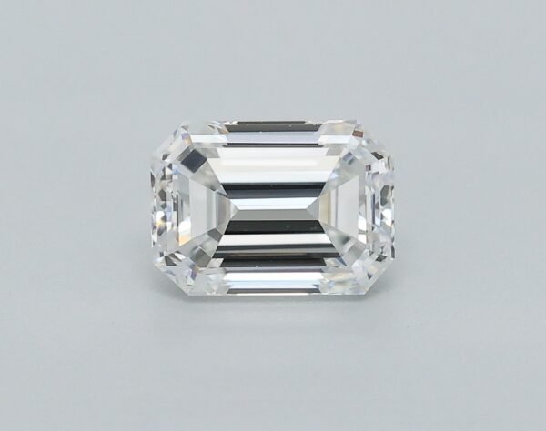 0.37 carat, Colour - F, Clarity - VVS2, Shape - Rectangular Emerald,  BDM