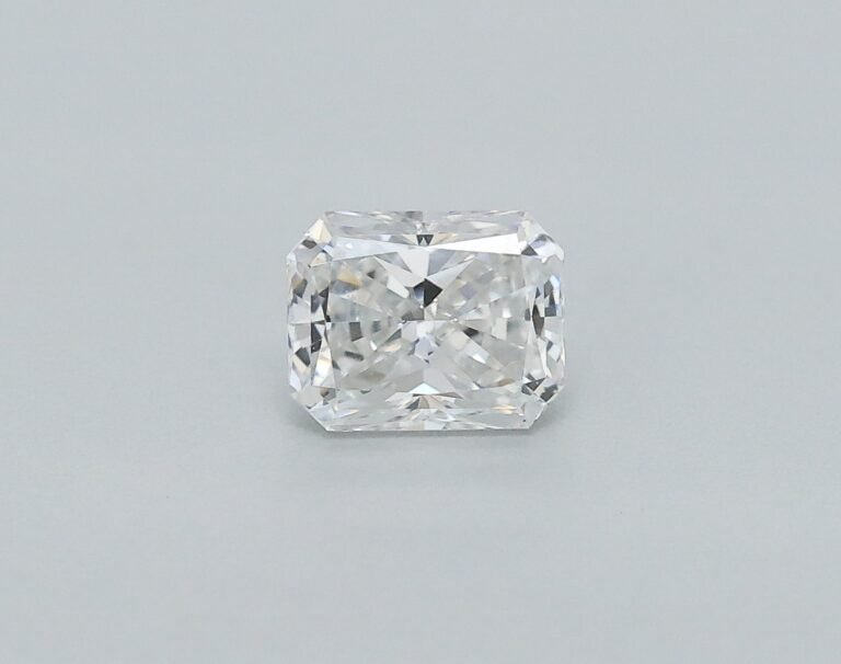 0.16 carat, Colour – E, Clarity – VVS1, Shape – Rectangular Radiant,  BDM