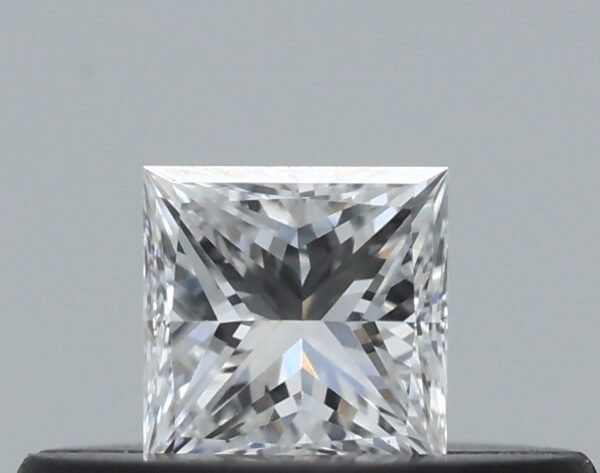 0.18 carat, Colour - E, Clarity - VVS1, Shape - Princess,  BDM