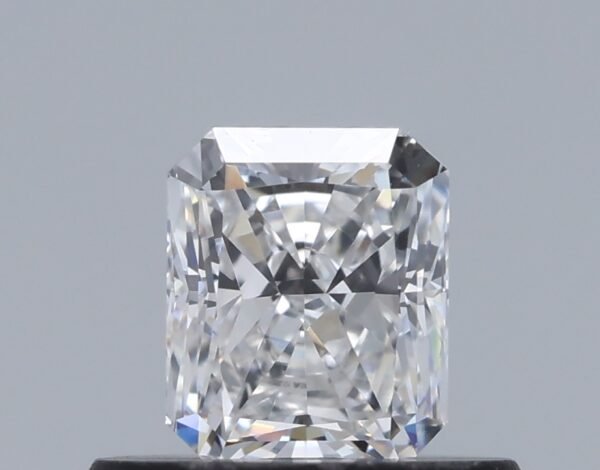 0.46 carat, Colour - E, Clarity - VVS2, Shape - Radiant,  BDM