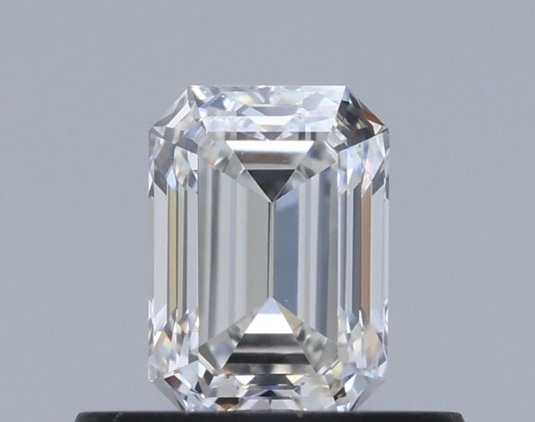 0.44 carat, Colour – G, Clarity – VVS1, Shape – Emerald,  BDM