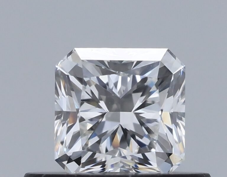 0.44 carat, Colour – G, Clarity – VVS1, Shape – Square Radiant,  BDM