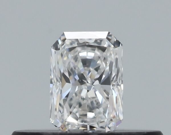 0.20 carat, Colour - E, Clarity - VVS1, Shape - Radiant,  BDM