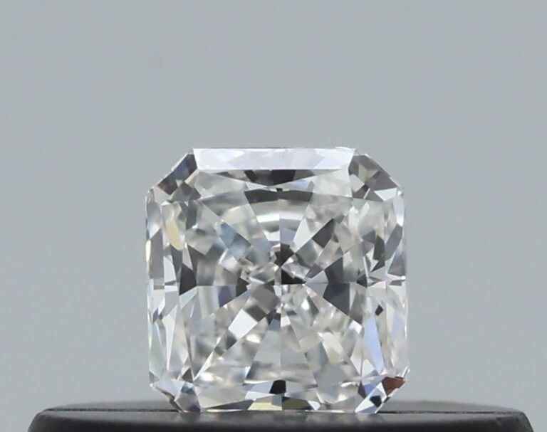 0.17 carat, Colour – G, Clarity – VVS1, Shape – Radiant,  BDM