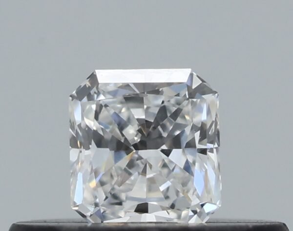 0.18 carat, Colour - F, Clarity - VVS1, Shape - Radiant,  BDM