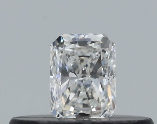 0.17 carat, Colour - G, Clarity - VVS1, Shape - Radiant,  BDM