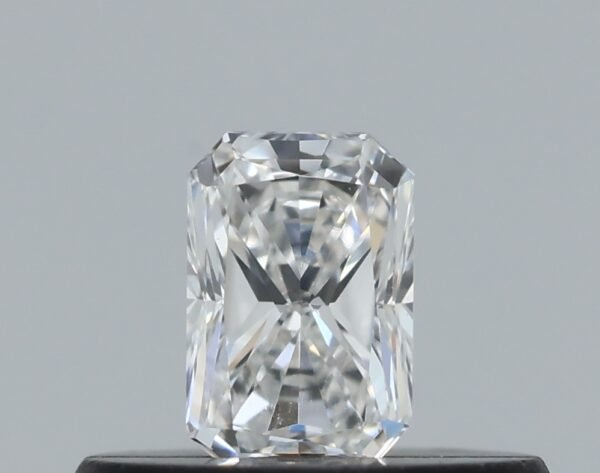 0.21 carat, Colour - F, Clarity - VVS2, Shape - Radiant,  BDM