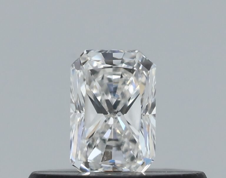 0.21 carat, Colour – F, Clarity – VVS2, Shape – Radiant,  BDM