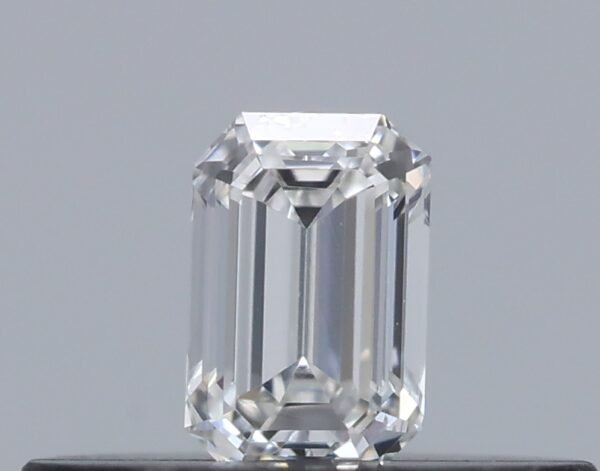0.15 carat, Colour - G, Clarity - VS1, Shape - Emerald,  BDM