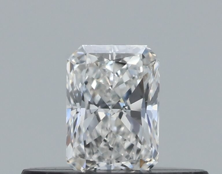 0.22 carat, Colour – G, Clarity – VVS1, Shape – Radiant,  BDM