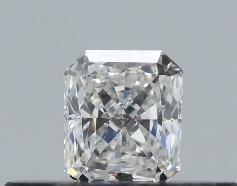 0.16 carat, Colour – F, Clarity – VVS2, Shape – Radiant,  BDM