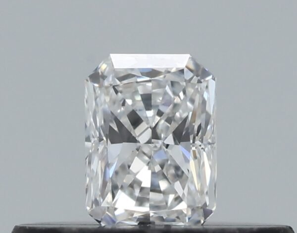 0.17 carat, Colour - F, Clarity - VS1, Shape - Radiant,  BDM