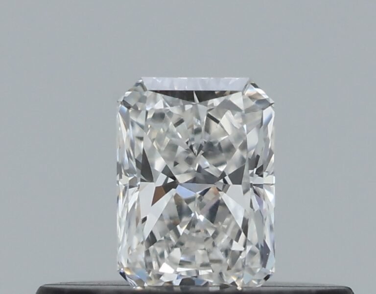 0.22 carat, Colour – G, Clarity – VVS1, Shape – Radiant,  BDM