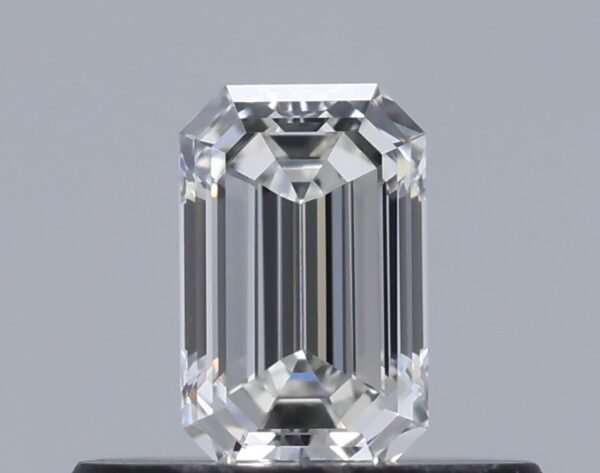 0.31 carat, Colour - G, Clarity - VVS2, Shape - Emerald,  BDM