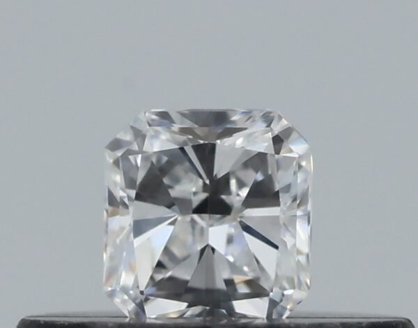 0.17 carat, Colour - F, Clarity - VVS2, Shape - Radiant,  BDM