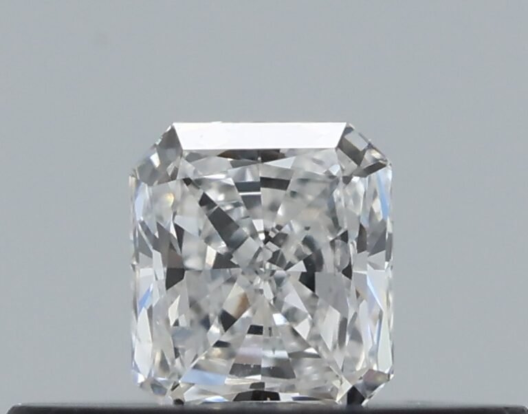 0.16 carat, Colour – F, Clarity – SI1, Shape – Radiant,  BDM