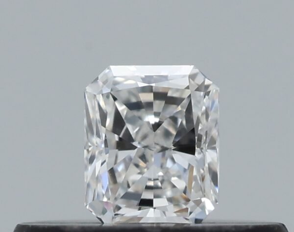 0.18 carat, Colour - F, Clarity - VVS2, Shape - Radiant,  BDM