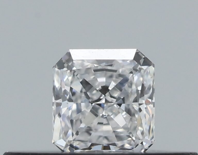 0.16 carat, Colour – F, Clarity – VVS2, Shape – Radiant,  BDM